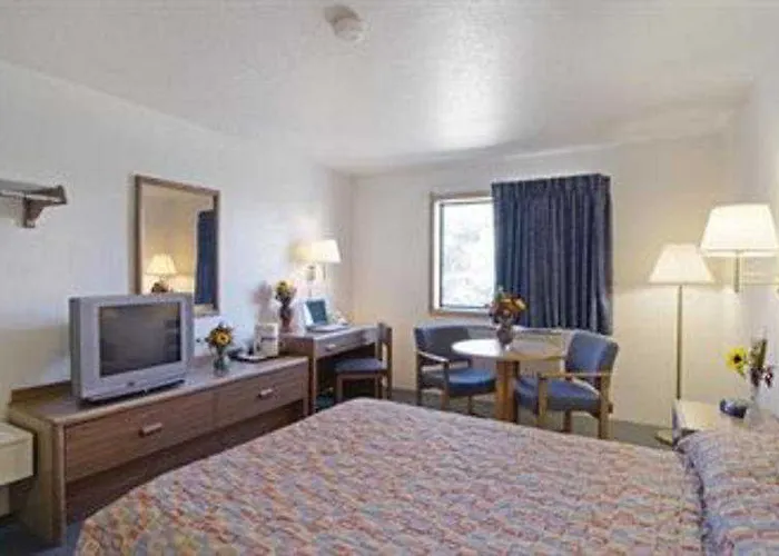 Quality Inn 4*